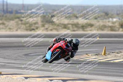 media/Jan-15-2026-Racers Edge (Thu) [[dfebeb70ab]]/3-B Group/Session 2 (Turn 11)/